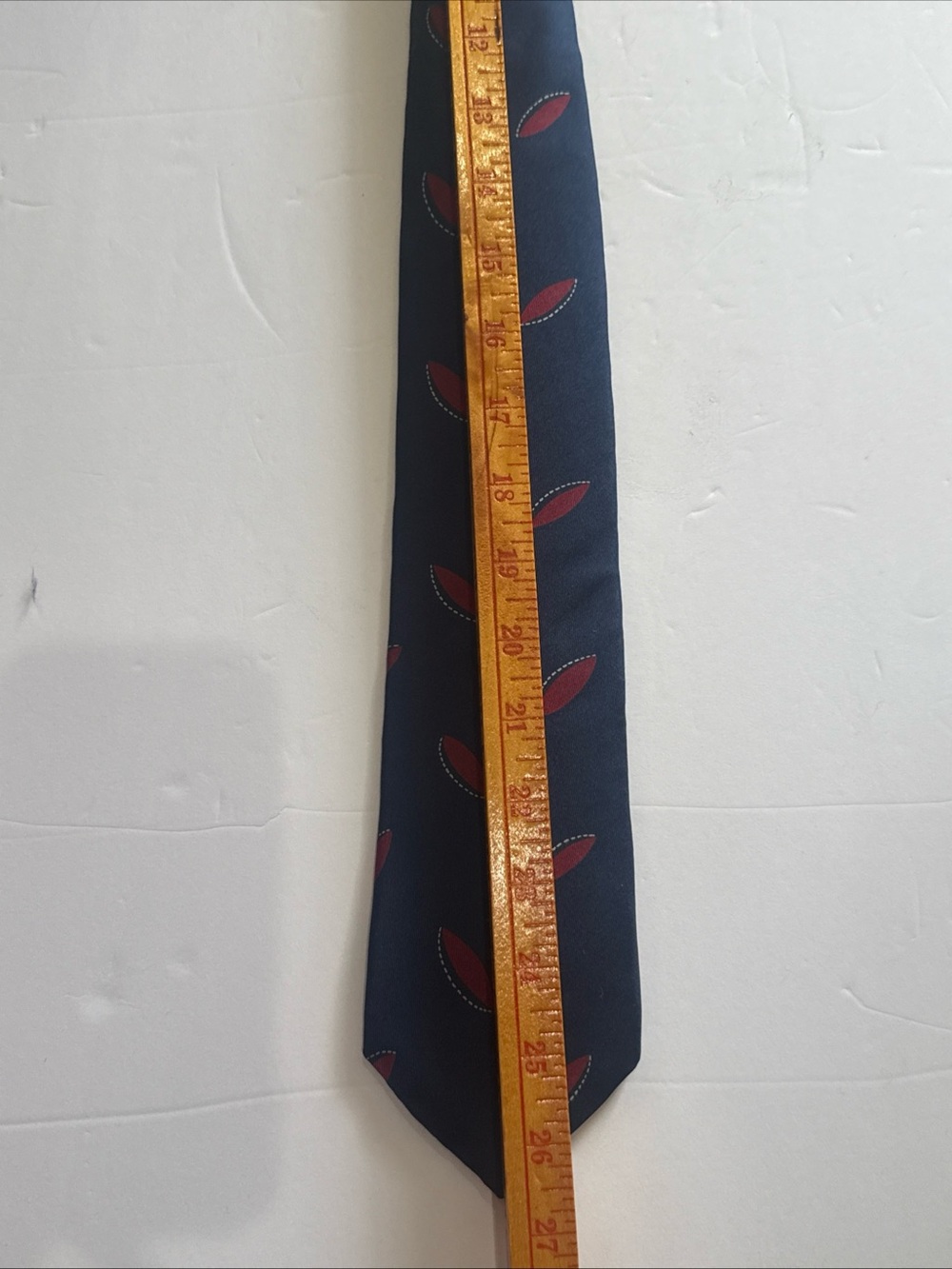 Fendi Navy Silk Tie with Red Leaf Motif - Picture 5 of 5